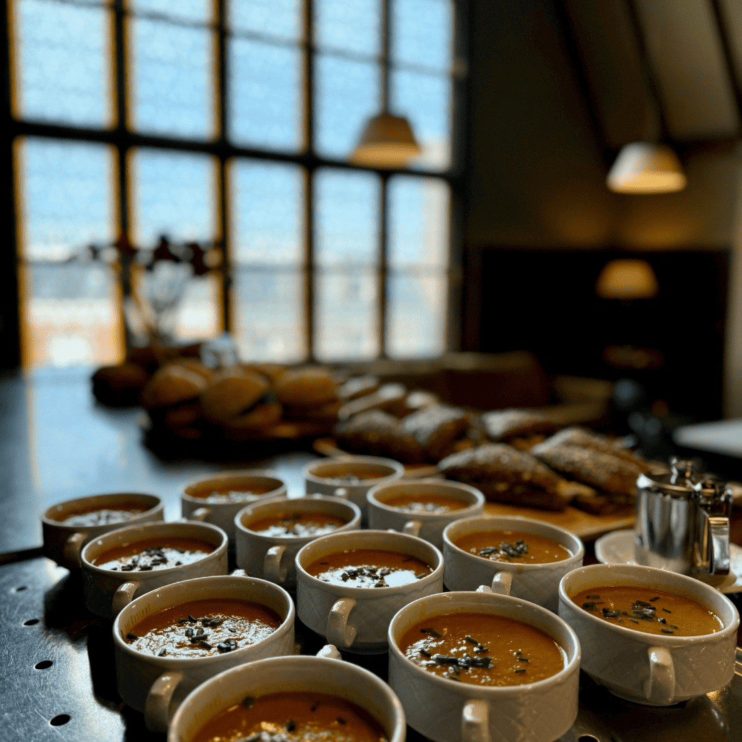 Heerlijke lunch geserveerd in het Grandcafé van De Kasteelvrouwe Groningen, vergaderen